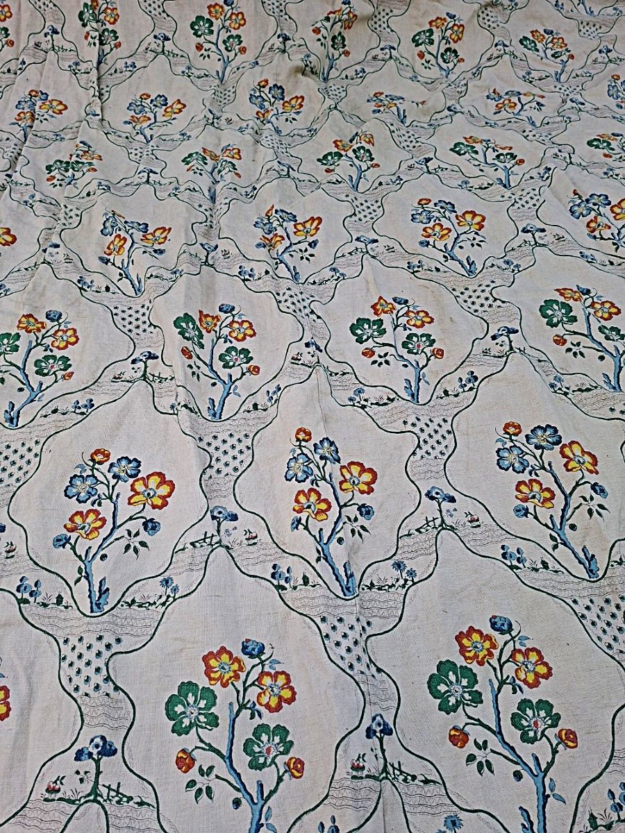 Curtain / 1 /  Floral Pattern On A White Background.-photo-2