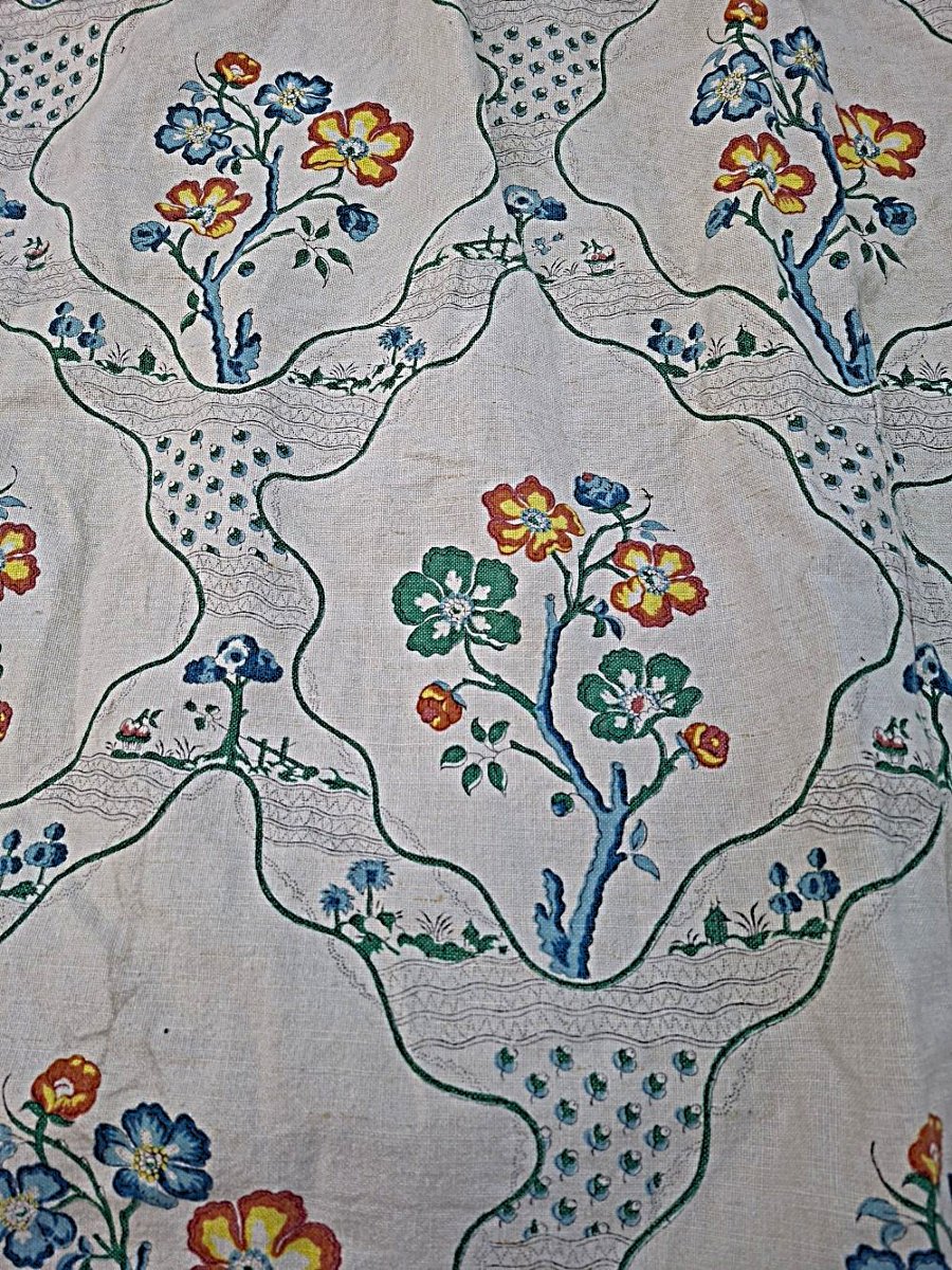 Curtain / 1 /  Floral Pattern On A White Background.-photo-3