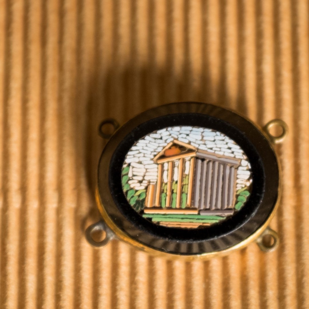 Old Medallion In Micro Mosaic Representing A View Of The Pantheon .. Italy XIXth Century ..