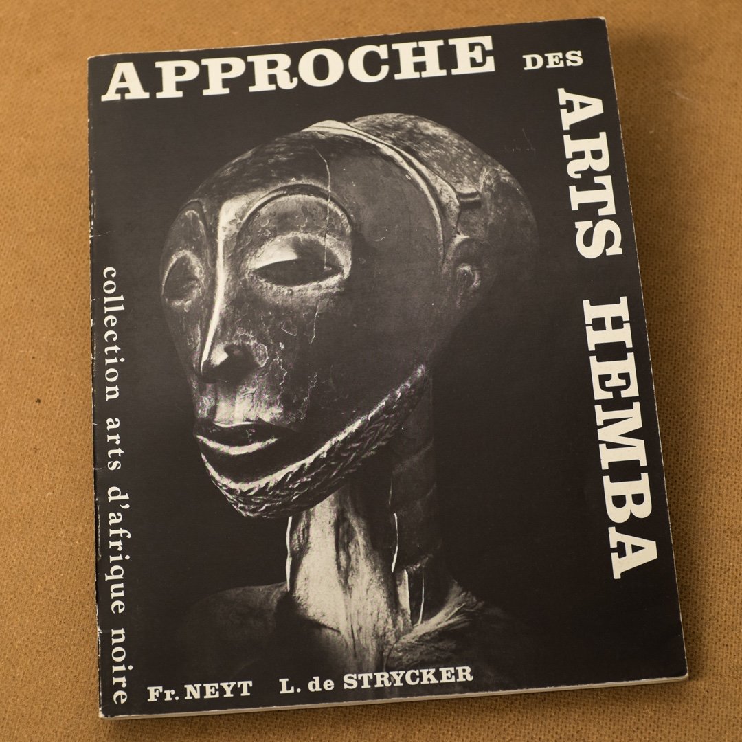 Rare ..  Approach To Hemba Arts . Neyt . De Strycker . Black African Arts Collection ..