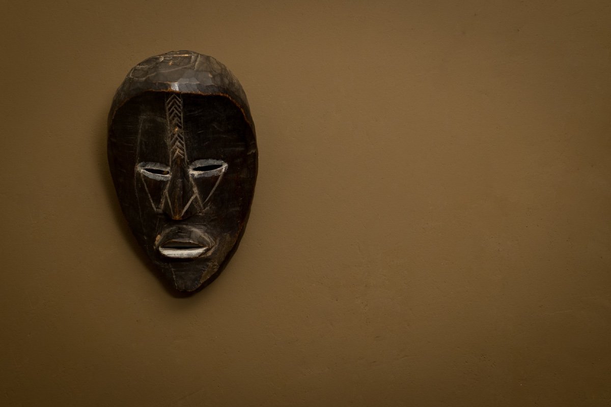 Dan Mano Mask . Ivory Coast .. African Art .-photo-1