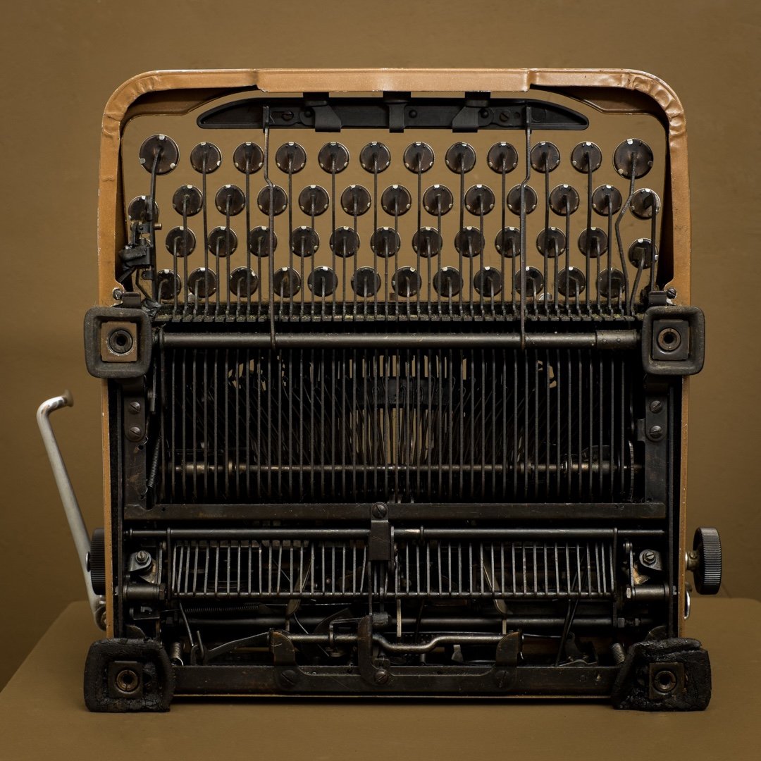 rare machine à écrire portable . 1936 . ROYAL DE LUXE  couleur bronze ..-photo-7