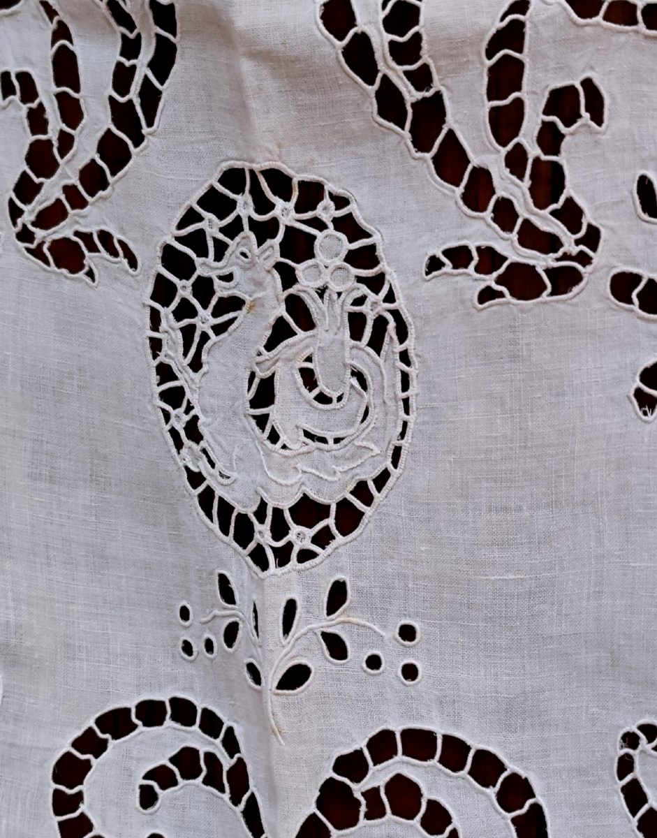Paire de rideaux, en lin et broderie Richelieu ,   à motifs historiques -photo-4