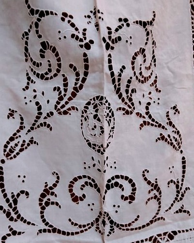 Paire de rideaux, en lin et broderie Richelieu ,   à motifs historiques -photo-1