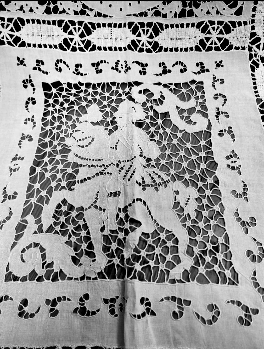 Paire de rideaux, en lin et broderie Richelieu ,   à motifs historiques -photo-2