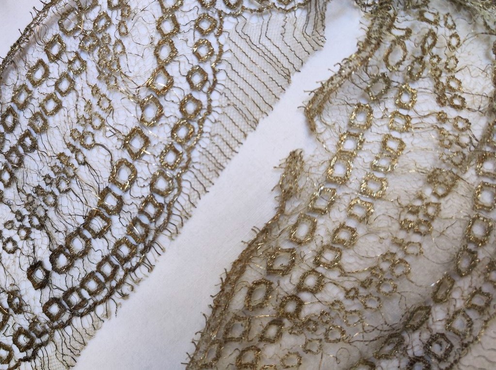 Important Galon de Passementerie en Dentelle Métallique Argentée - 5,40 m-Époque Art Nouveau-photo-1