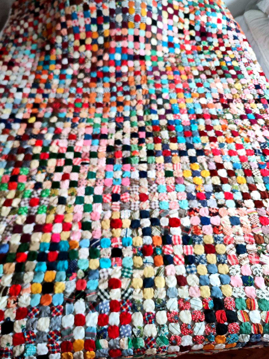 Beautiful 1940s-50s "yo-yo Quilt" Throw.-photo-2