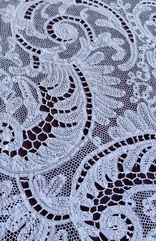  Exceptional "belle époque" Tablecloth, Entirely In Luxeuil Lace, 180 Cm X 280 Cm.-photo-4
