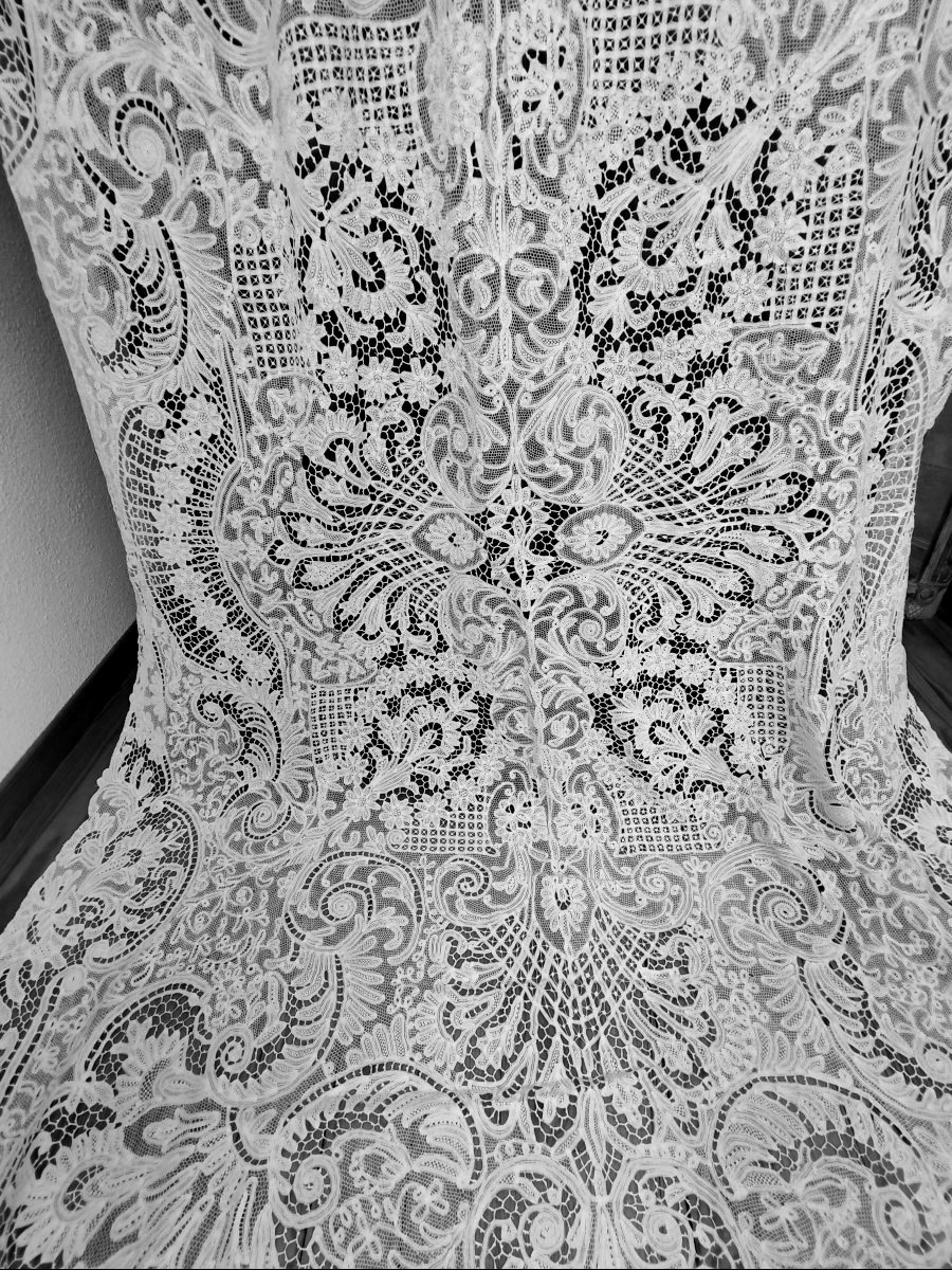  Exceptional "belle époque" Tablecloth, Entirely In Luxeuil Lace, 180 Cm X 280 Cm.-photo-1