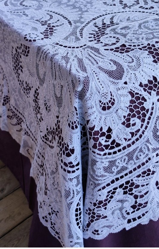  Exceptional "belle époque" Tablecloth, Entirely In Luxeuil Lace, 180 Cm X 280 Cm.