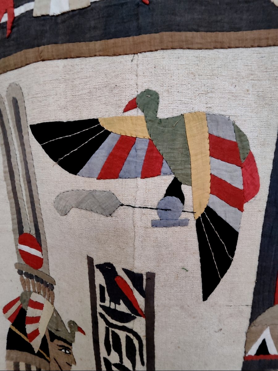 Portière ou tenture murale , appliqué de style  néo-egyptien, époque 1920 -photo-1