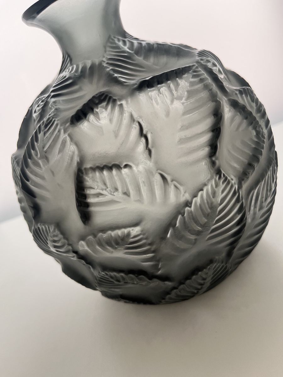 An "ormeaux" Metal-gray Glass Vase Designed By René Lalique Circa 1926, Height 16.8 Cm.-photo-3