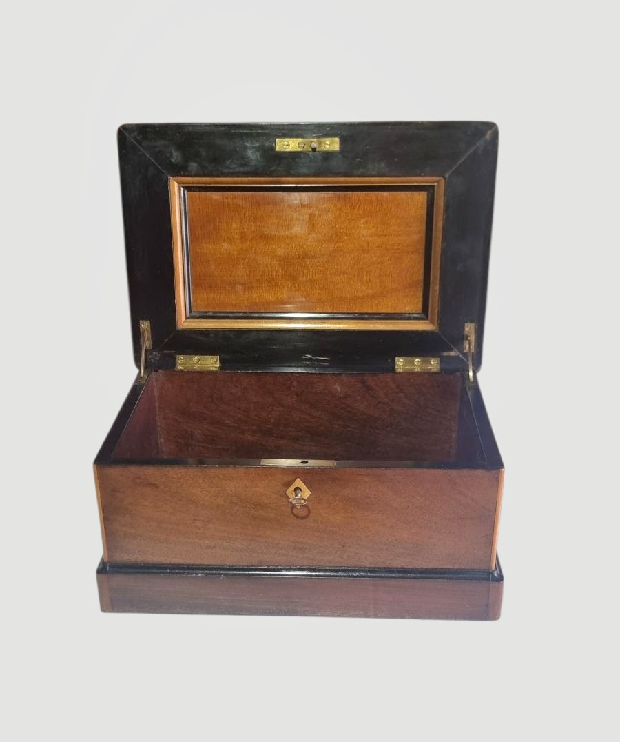 Coffret Louis XIII fin 18ème siècle acajou massif-photo-3