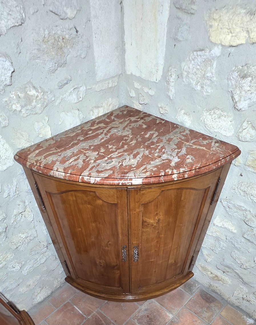 Paire d'encoignures galbée cerisier massif d'époque Louis XV, 18ème siècle dessus marbre-photo-2