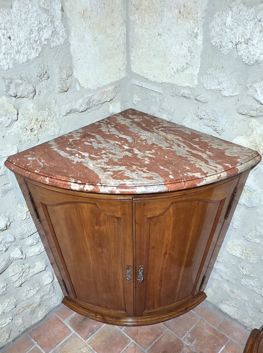 Paire d'encoignures galbée cerisier massif d'époque Louis XV, 18ème siècle dessus marbre-photo-3