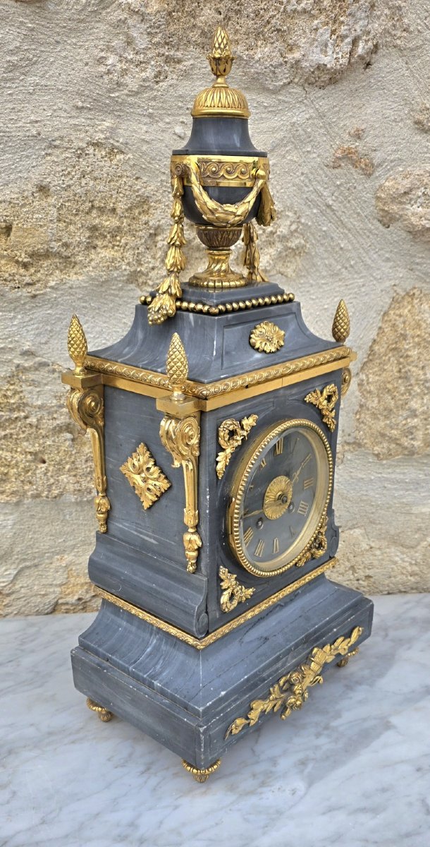 Pendule en marbre bleu turquin et bronze doré époque début 19 ème -photo-2