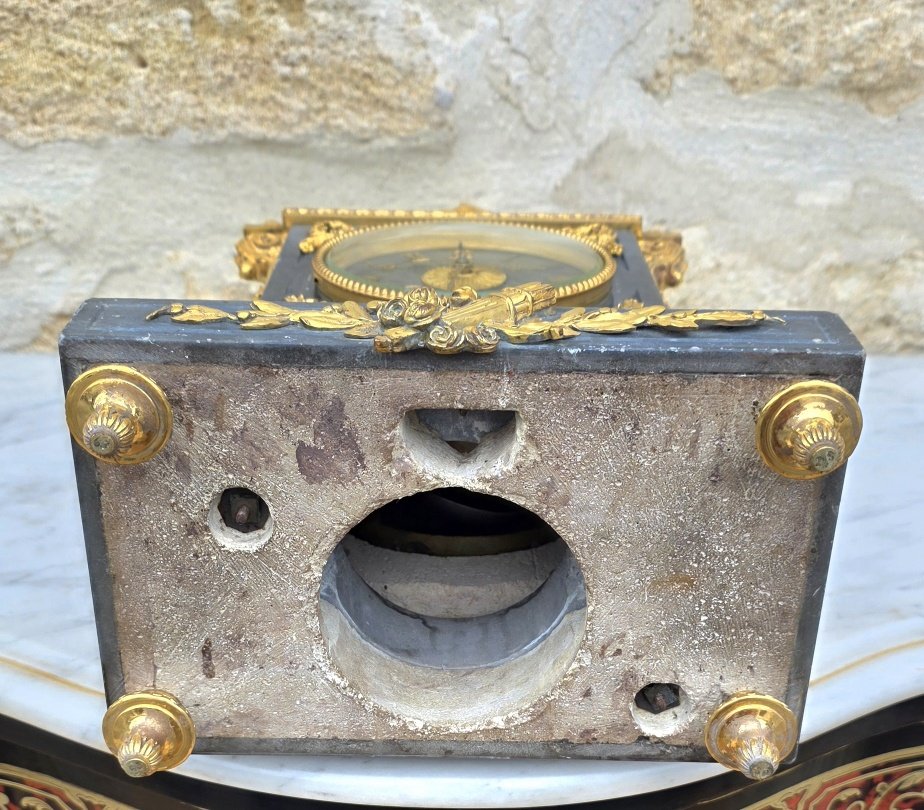 Pendule en marbre bleu turquin et bronze doré époque début 19 ème -photo-5
