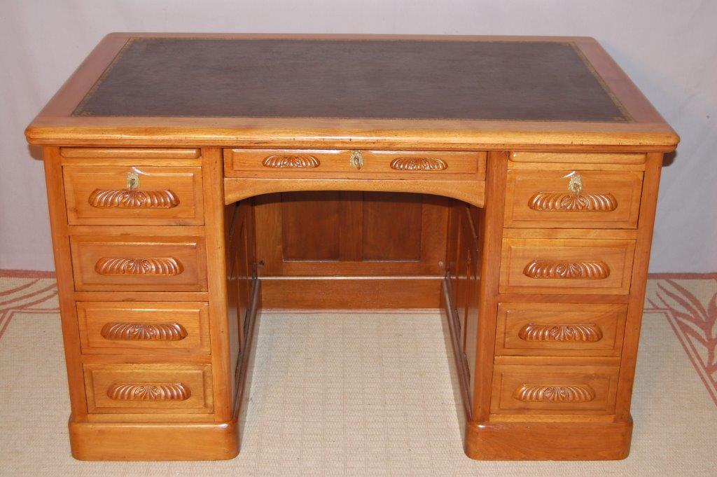 A Desk Drawers - The 20th Time. - Light Mahogany.-photo-2