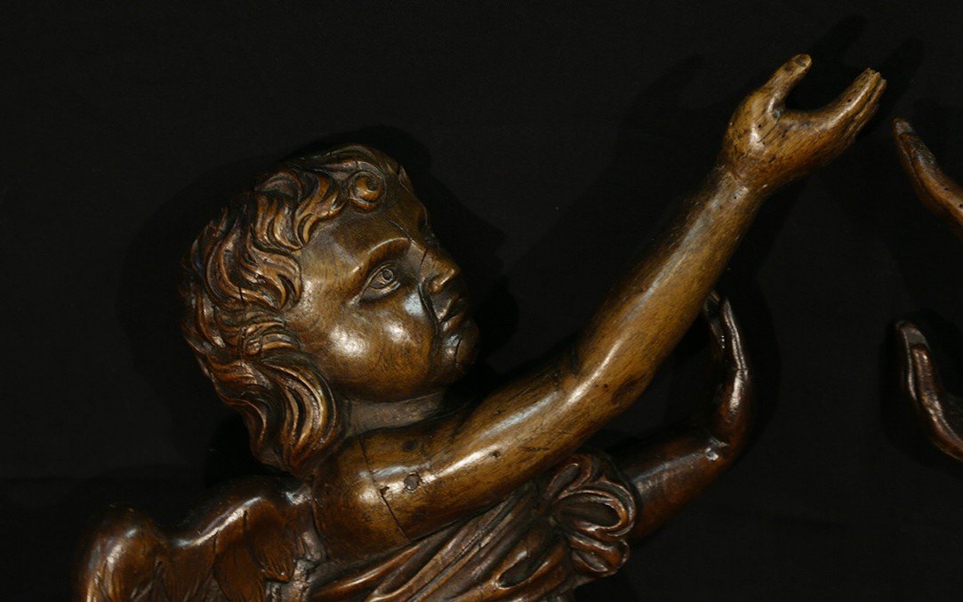Paire d'Anges En Noyer, XVIIIème Siècle-photo-1
