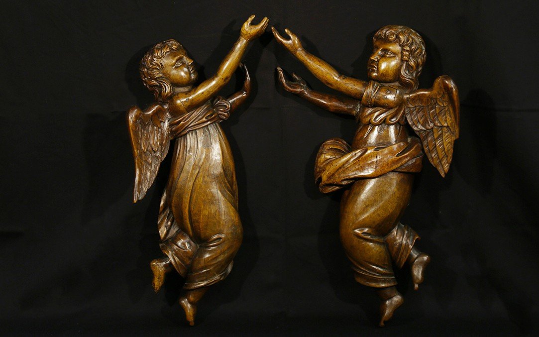 Pair Of Walnut Angels, 18th Century (60 Cm)-photo-3