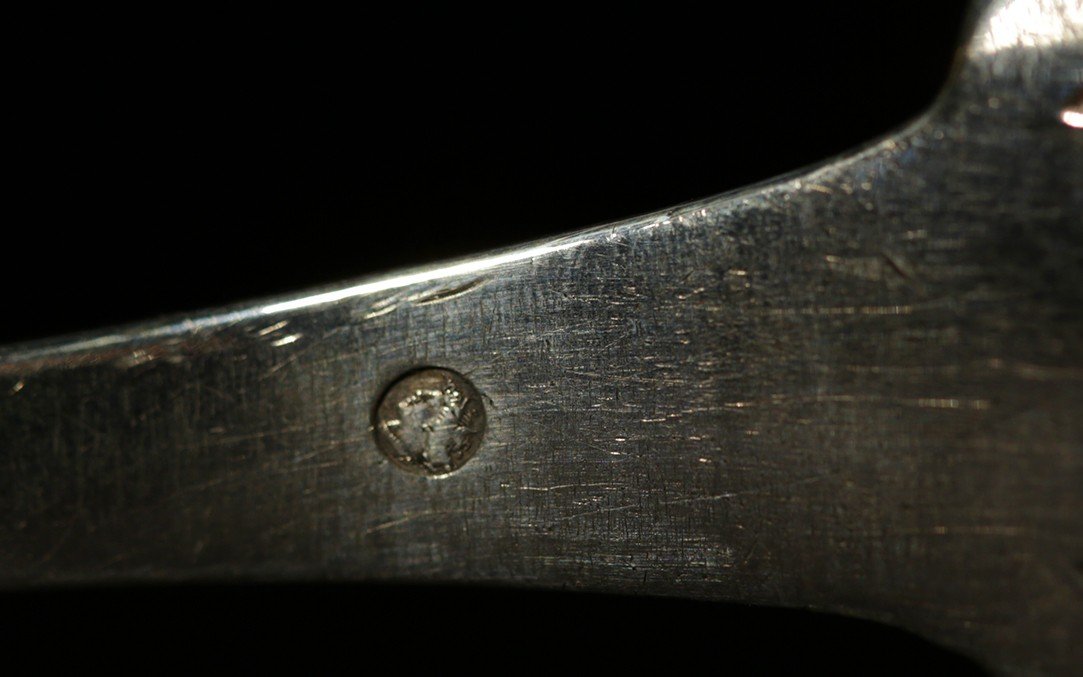 Saupoudreuse à Sucre En Argent Massif,  poinçon Vieillard (circa 1815)-photo-1