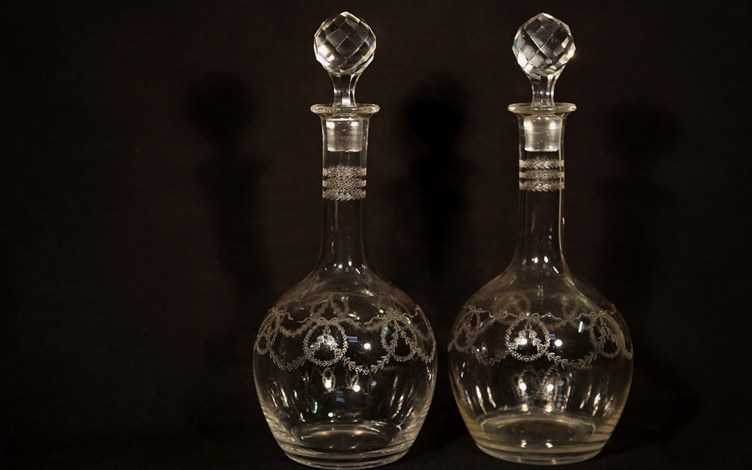 Paire De Carafes En Cristal, Fin Du XIXème Siècle 