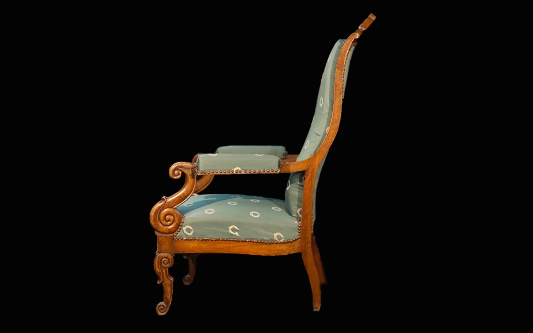 Fauteuil Voltaire, époque Restauration, noyer -photo-4