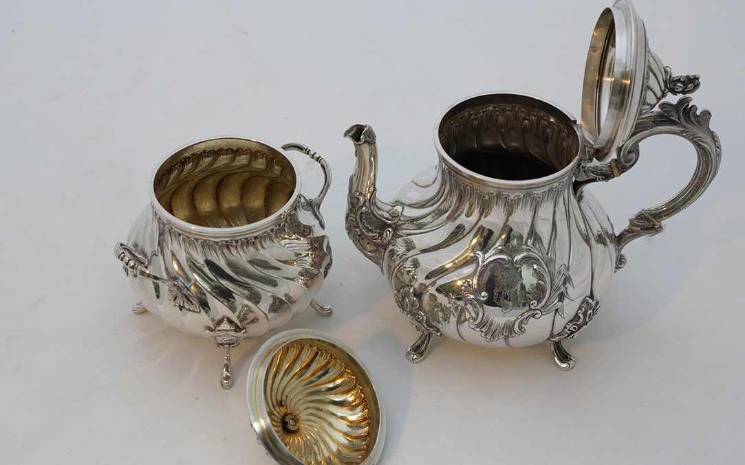 Solid Silver Teapot And Sugar Bowl, 1020 Grams -photo-3