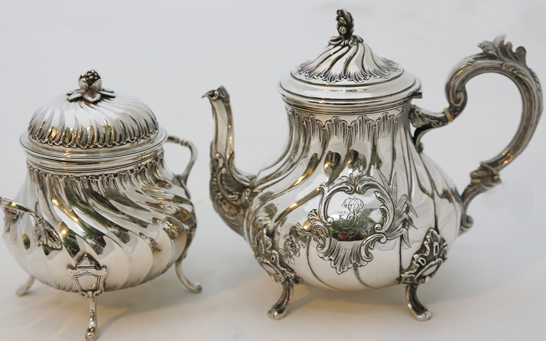 Solid Silver Teapot And Sugar Bowl, 1020 Grams 