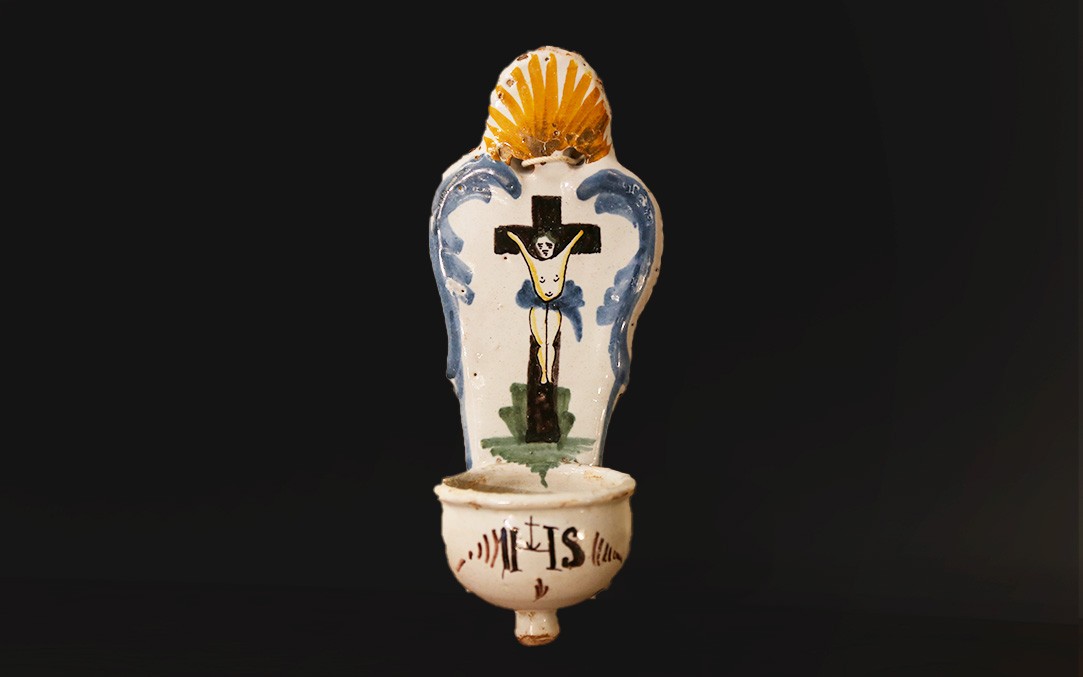 bénitier Auxerrois, faïence