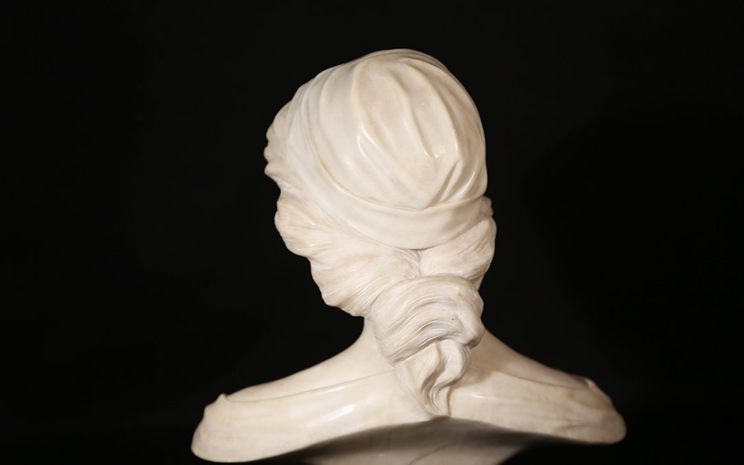 Bust Of A Woman, Carrara Marble, 19th Century, Signed -photo-3