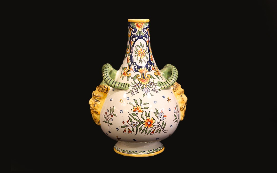 Desvres Bottle, Henri Delcourt 1917-1935