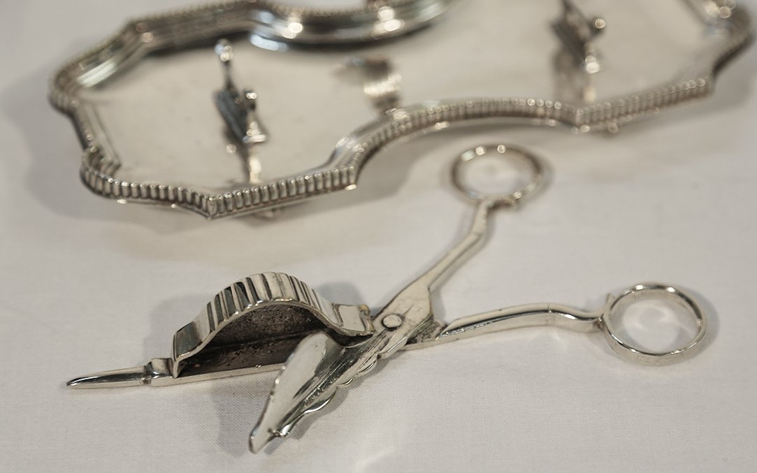 Mouchette en Argent massif Fin du XVIIIe, 475g-photo-2