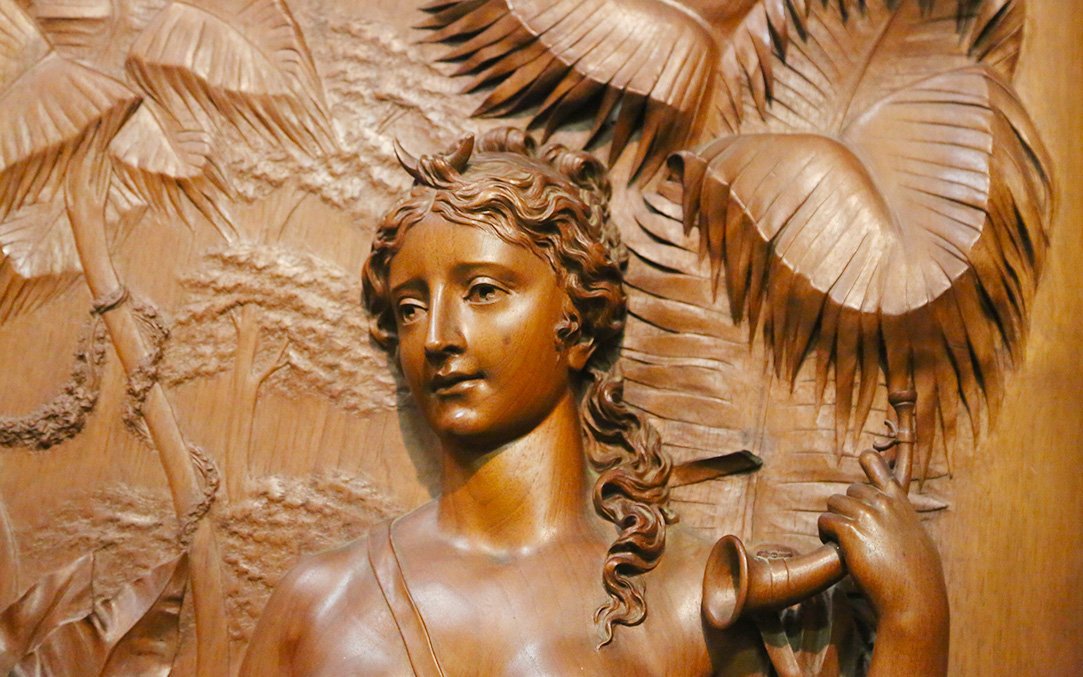 Large High Relief, Diana The Huntress, Walnut-photo-2