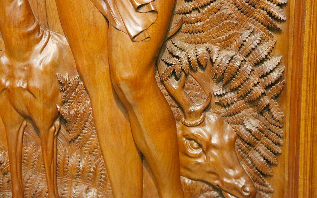 Large High Relief, Diana The Huntress, Walnut-photo-5