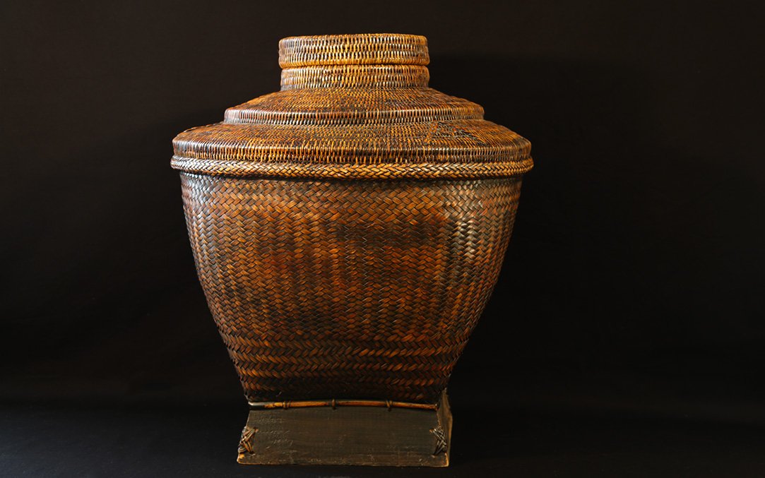 Large Covered Basket (60cm High)-photo-1