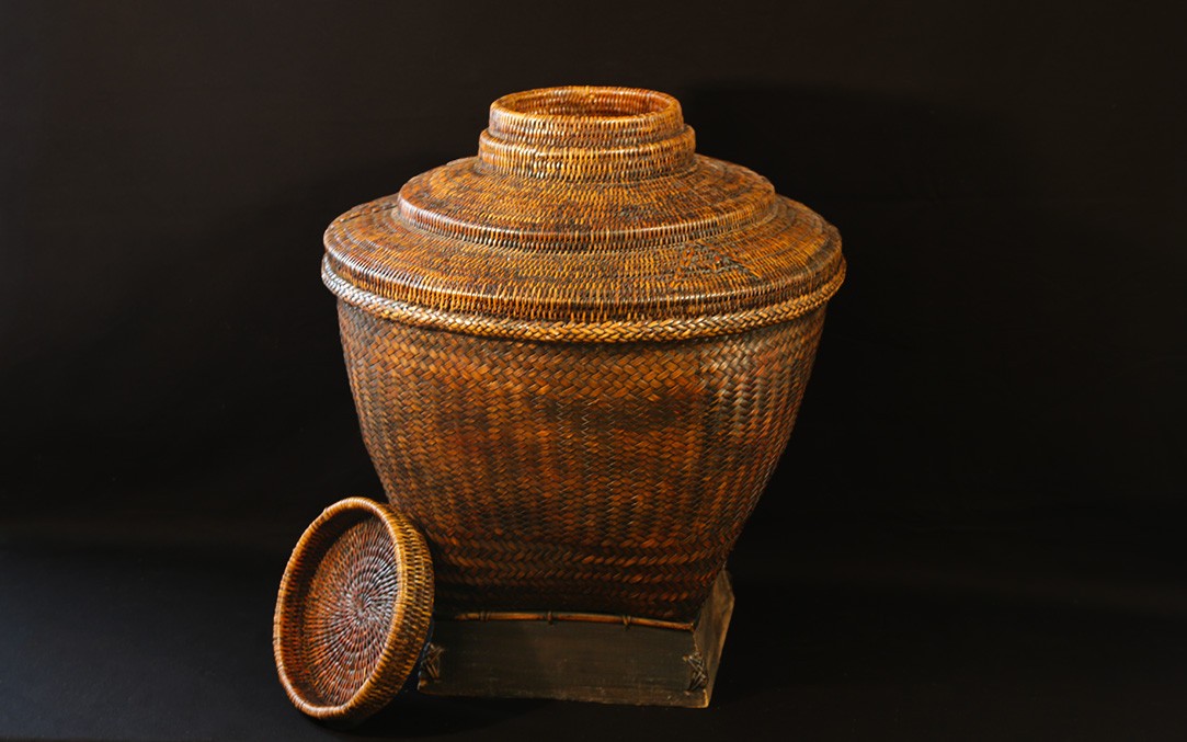 Large Covered Basket (60cm High)
