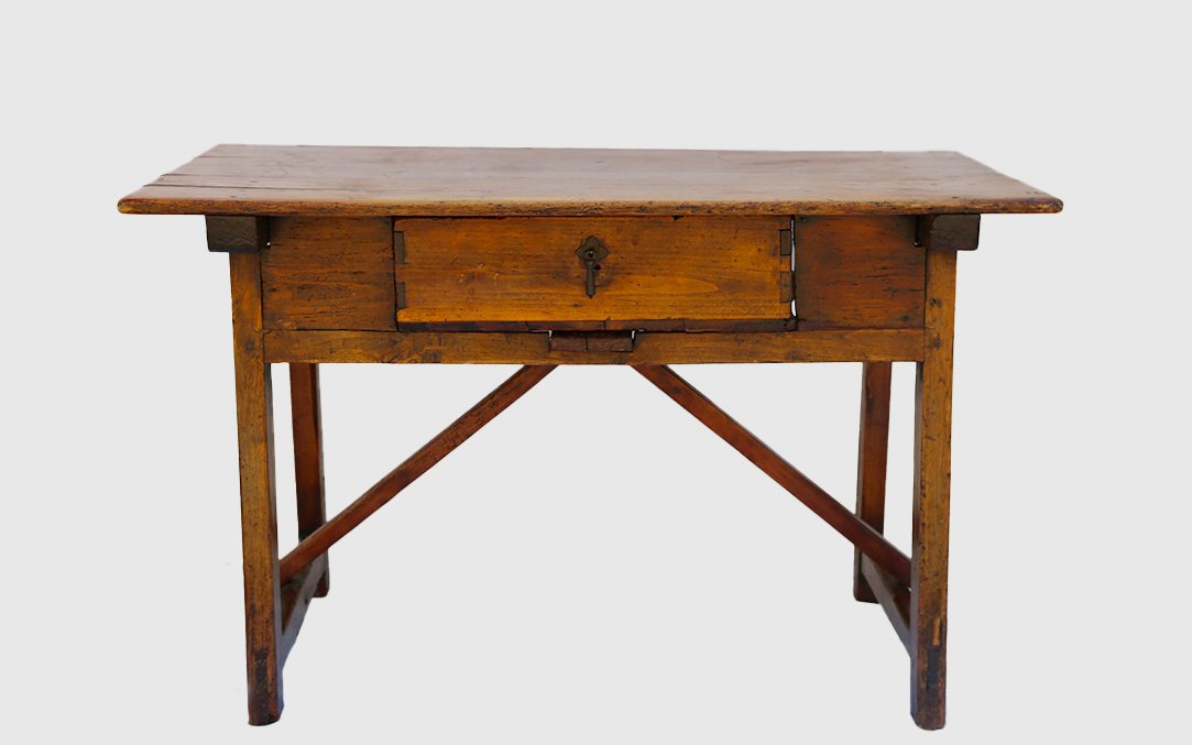 17th-century Changing Table -photo-3