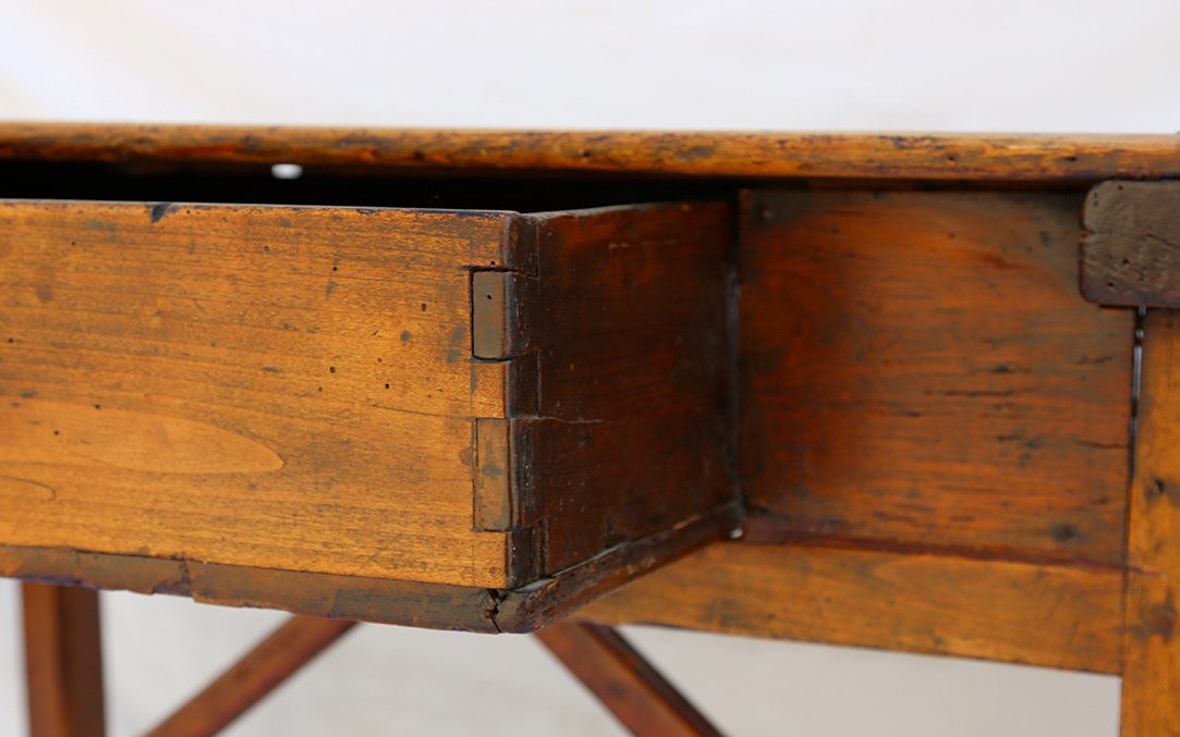 17th-century Changing Table -photo-3