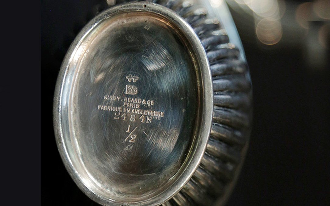 Service In Silver Metal, England -photo-5