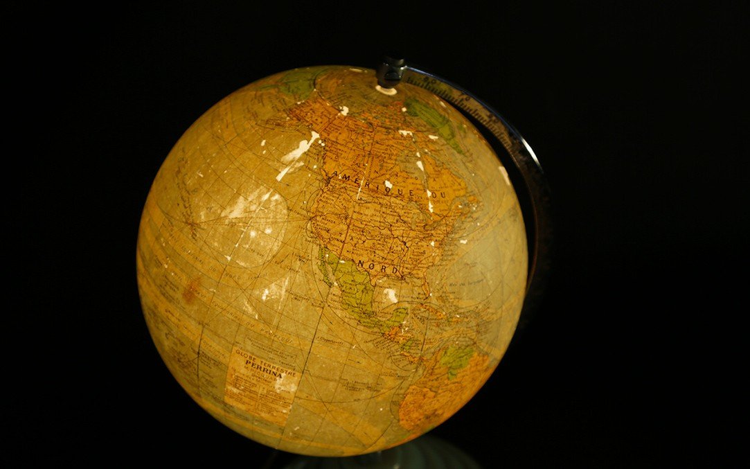 Globe Lumineux, Verre Et Papier, Circa 1950 -photo-1