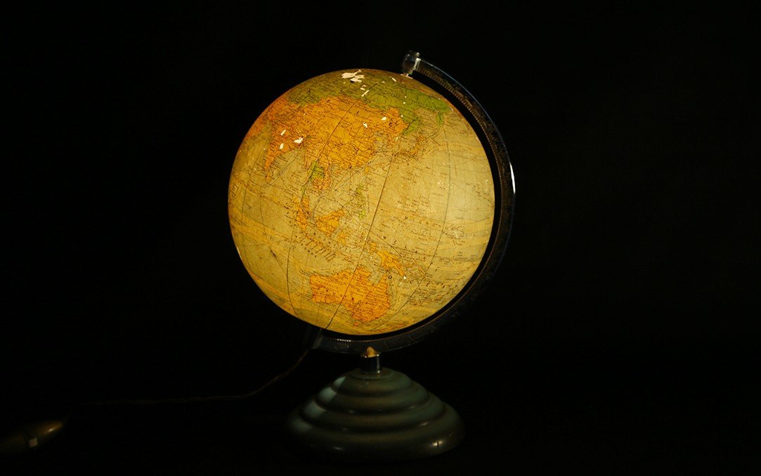 Globe Lumineux, Verre Et Papier, Circa 1950 -photo-2