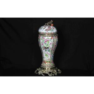 Canton Covered Vase, XIXth