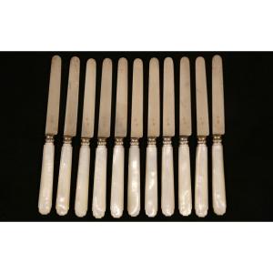 11 Dessert Knives, Mother-of-pearl And Sterling Silver, 19th Century