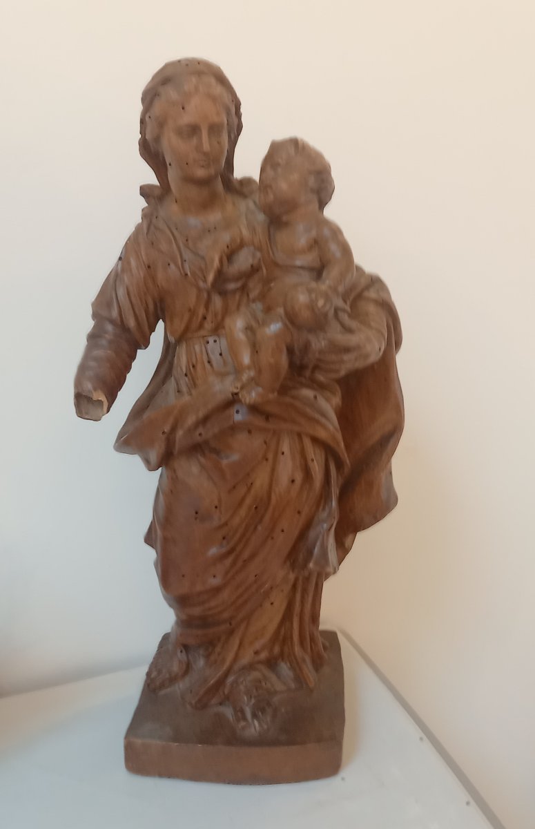 Importante vierge à  l'enfant 18eme en noyer