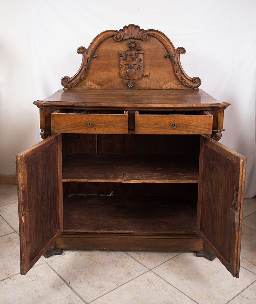 Antique Sideboard In Solid Olive Wood With Riser Bearing The Heraldic Coat Of Arms Of The Famil-photo-4