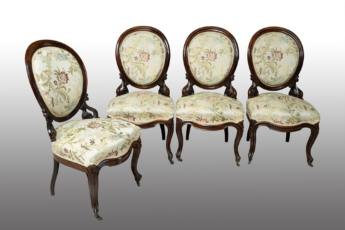 Quatre chaises anciennes Louis Philippe, France, XIXe siècle.