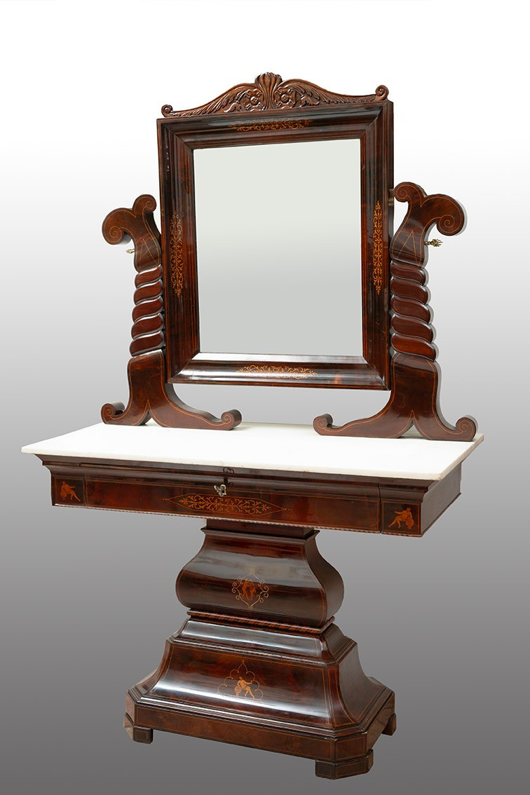 Antique Toilet Dating Back To The Early 19th Century.