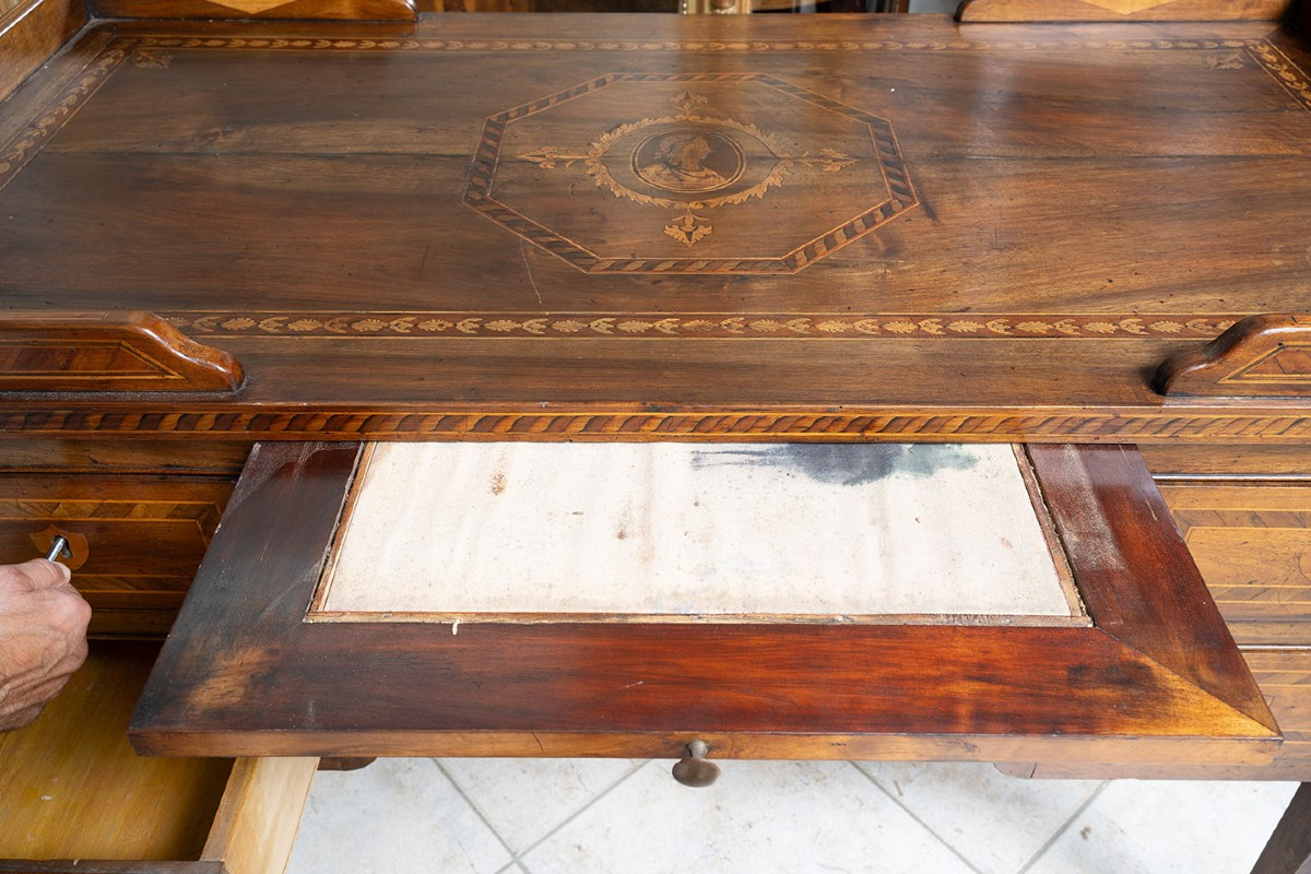 Antique Louis XVI Desk In Solid Walnut. Naples, 18th Century.-photo-3