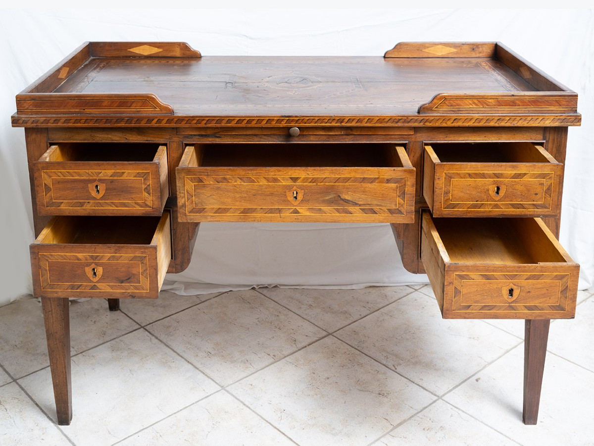 Antique Louis XVI Desk In Solid Walnut. Naples, 18th Century.-photo-4